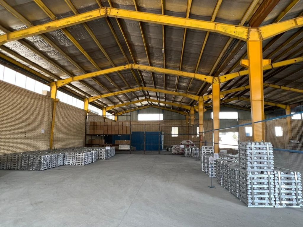 Production hall and ingot warehouse