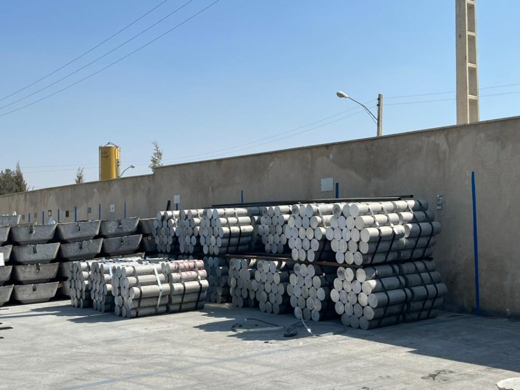 Open-air billet and ingot store