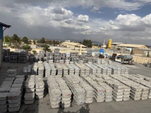 محوطه انبار شمش آلومینیوم الماس